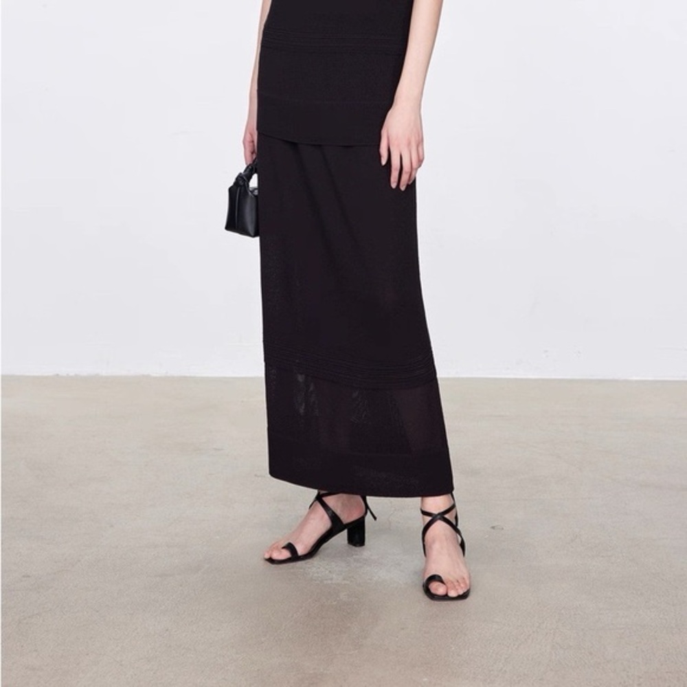 CHICJOC Minimalist Black Knit Maxi Skirt Size 38